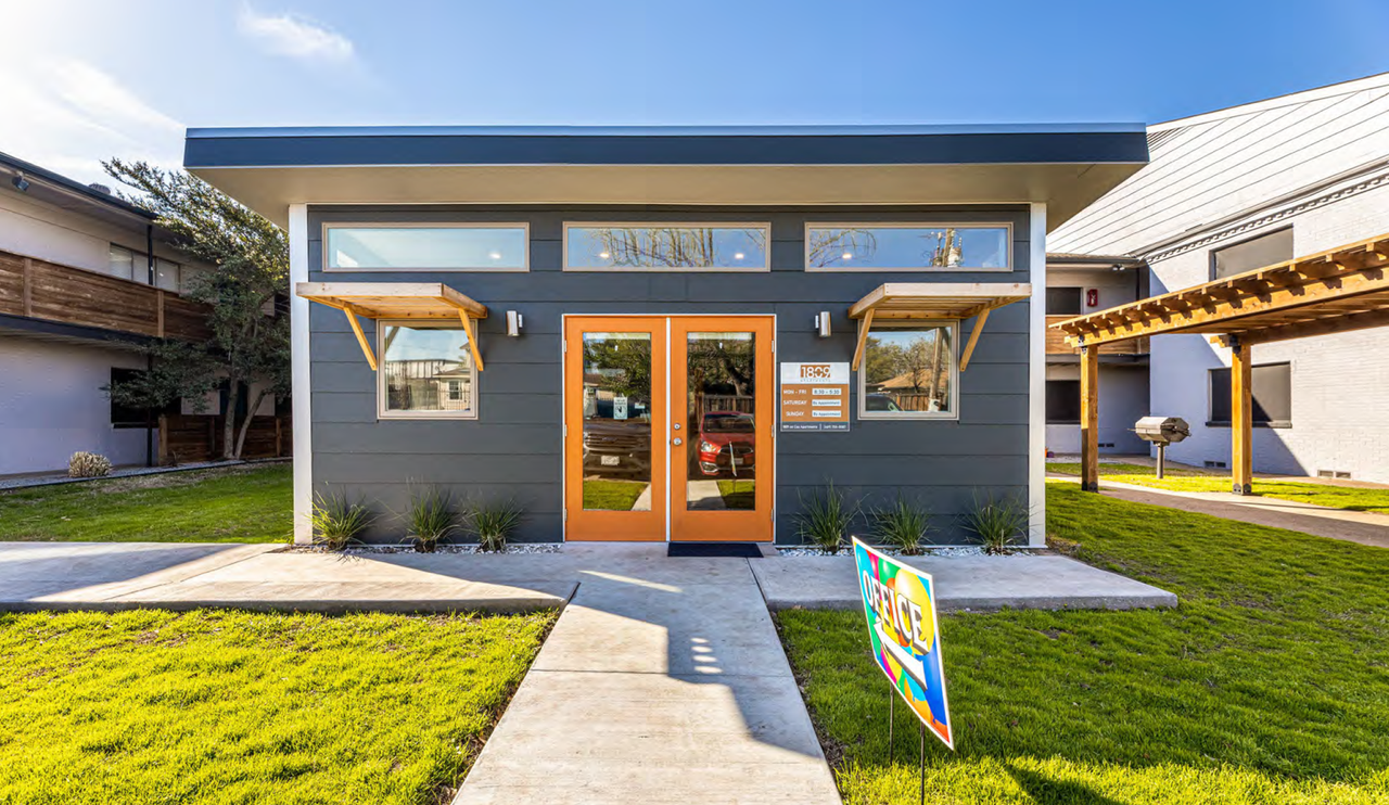 1809 on Cox Apartments - Photo 3 of 50