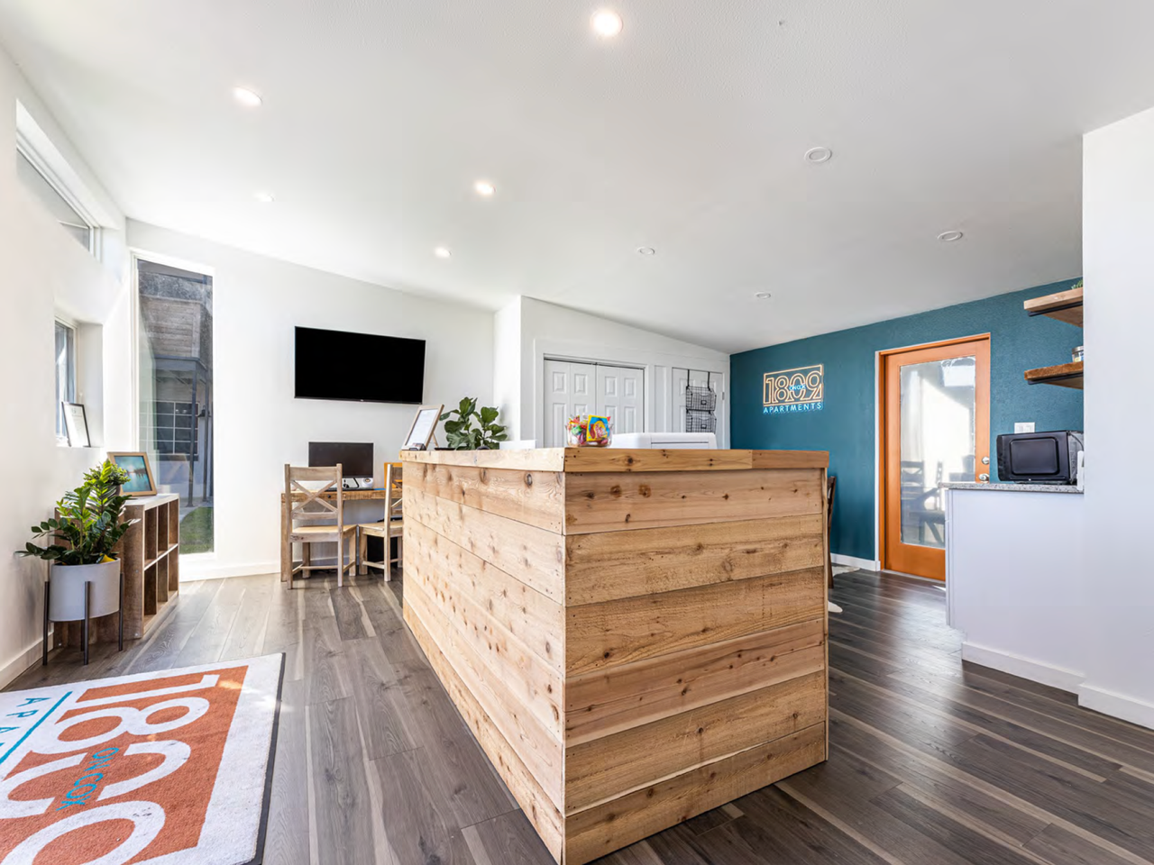 1809 on Cox Apartments - Photo 7 of 50