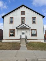featured image of 219 E Burkitt St