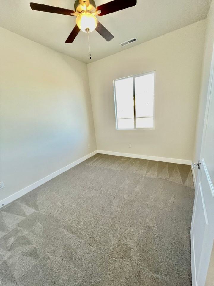 1436 E Centaurus Way - Photo 6 of 28