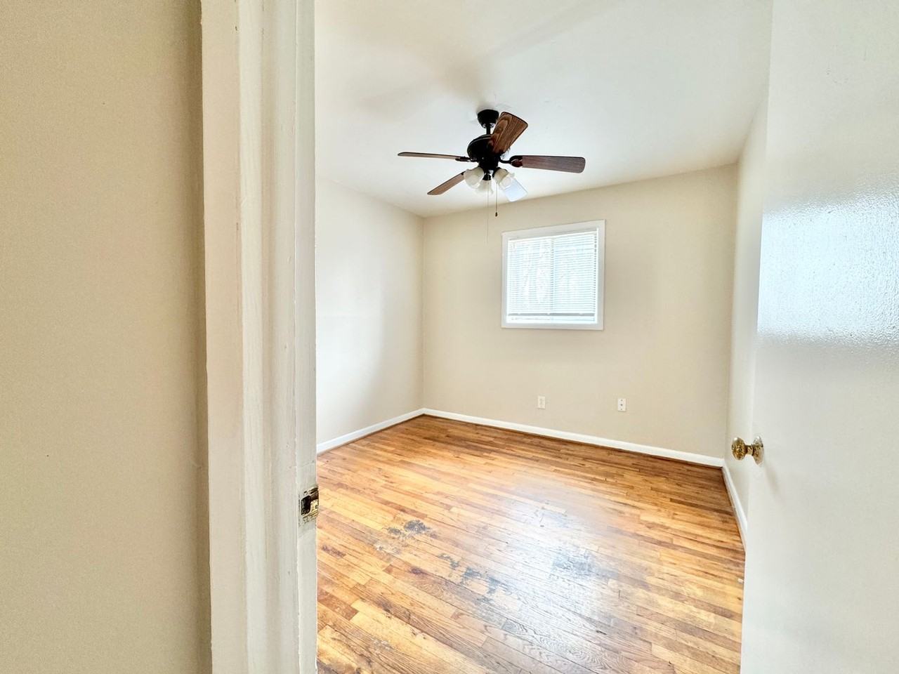 701 S Chapman St - Photo 7 of 11