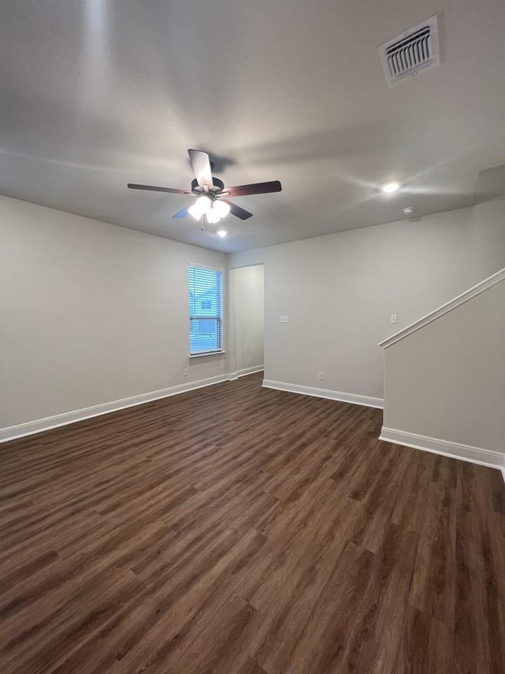 13851 Enzo Gate #101 - Photo 2 of 38