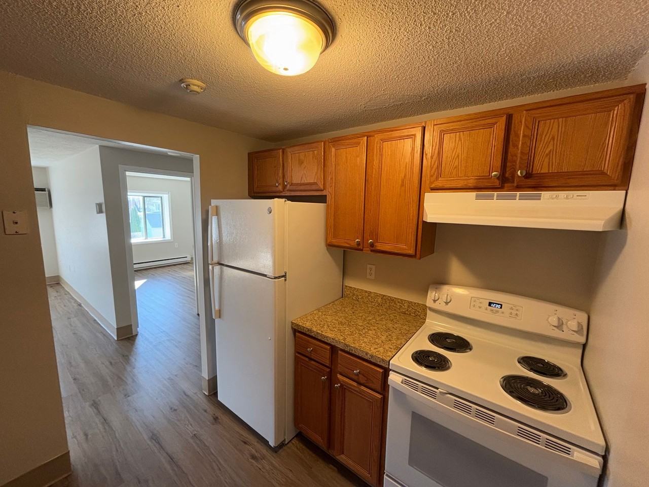 550 Walnut Street - Photo 4 of 26