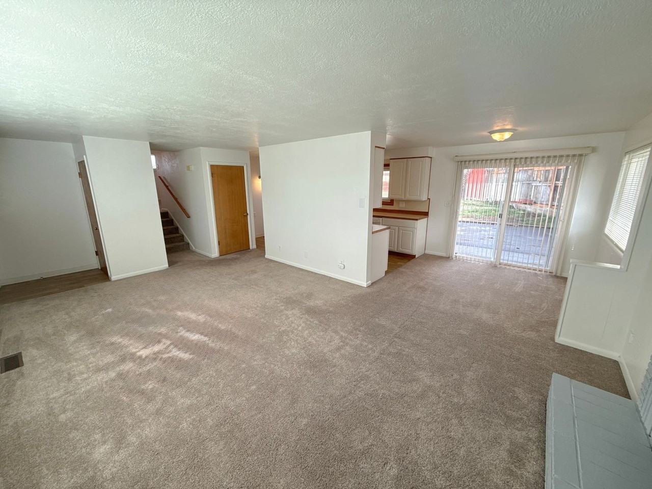 1875 Van Ness Ave - Photo 3 of 31