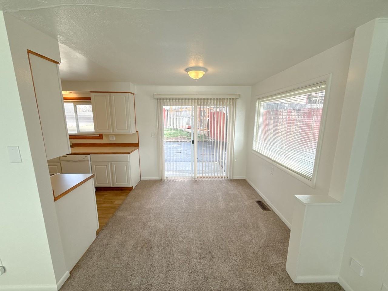 1875 Van Ness Ave - Photo 4 of 31