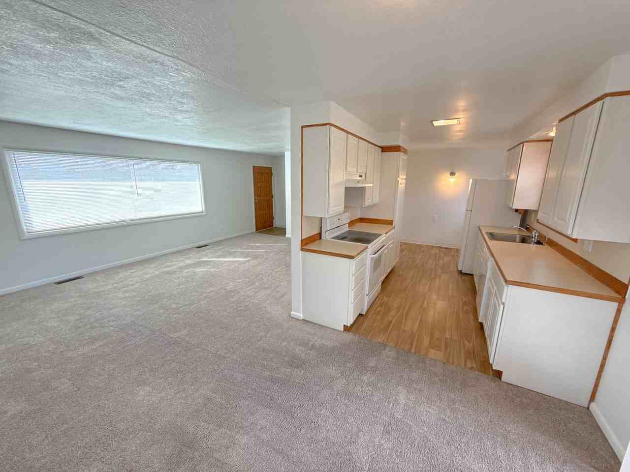 1875 Van Ness Ave - Photo 5 of 31