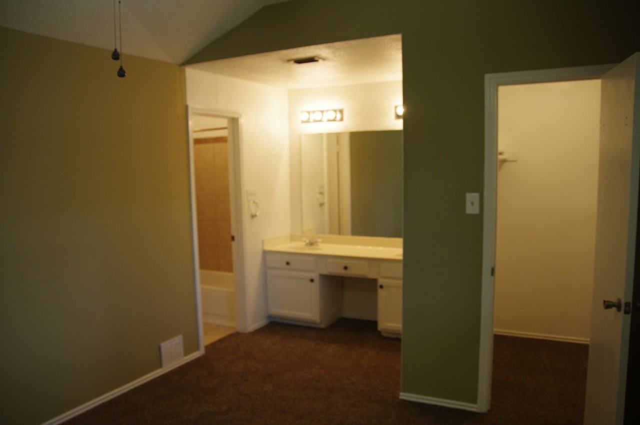 8015 Forest Ash - Photo 2 of 21