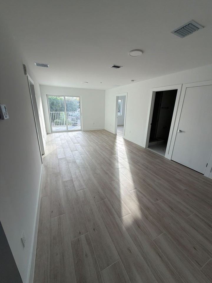 El Gabriel - Photo 4 of 43