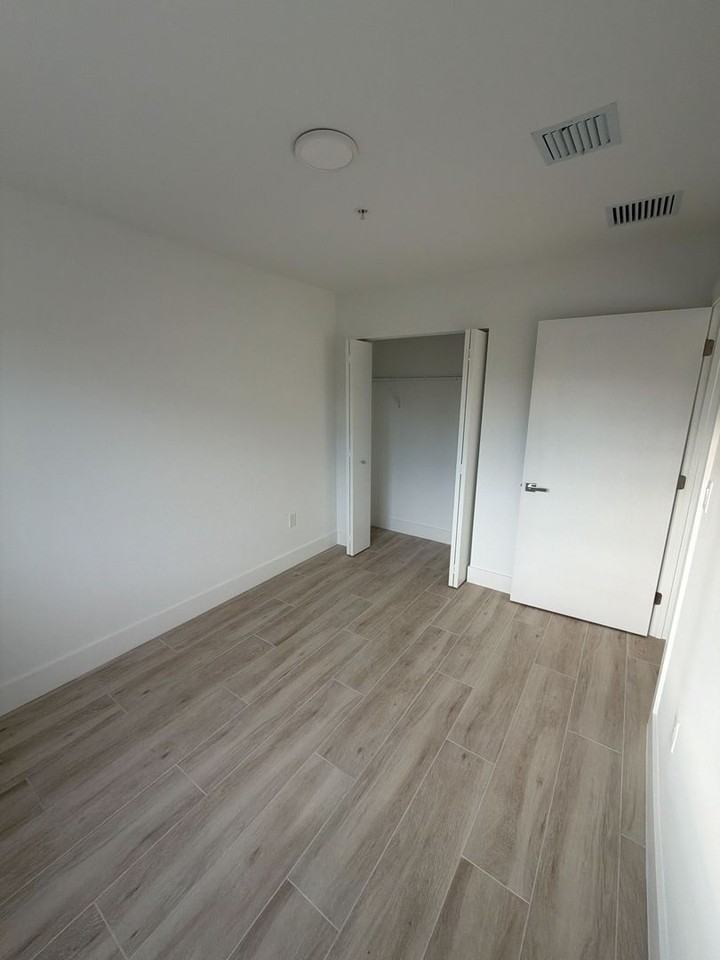 El Gabriel - Photo 5 of 43