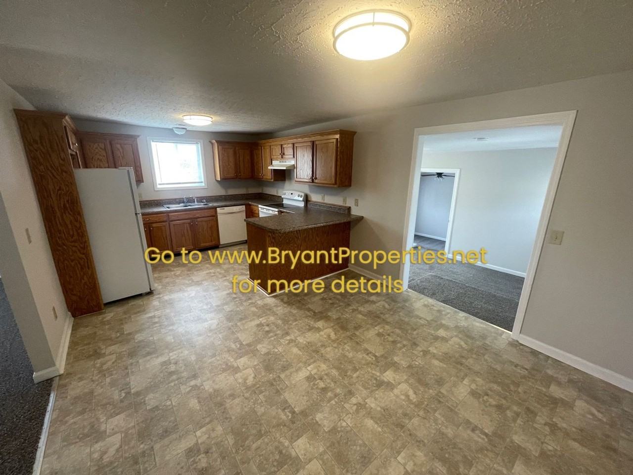 732 Yowell Ave - Photo 5 of 23