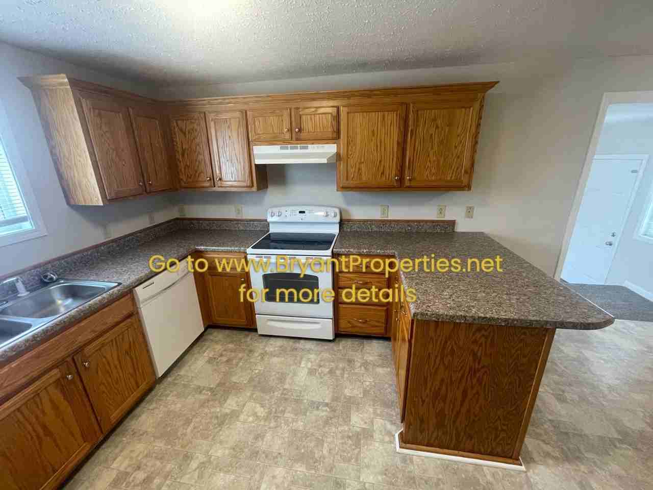 732 Yowell Ave - Photo 7 of 23