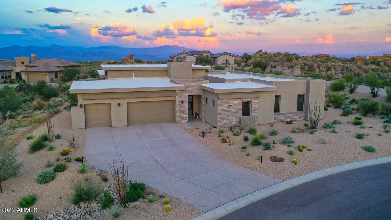 26815 N Boulder Ln - Photo 3 of 40