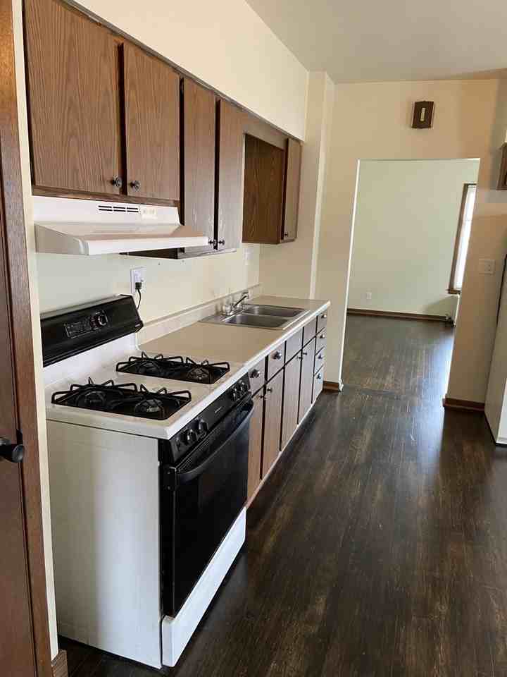 1922 Lasalle St #UPPER