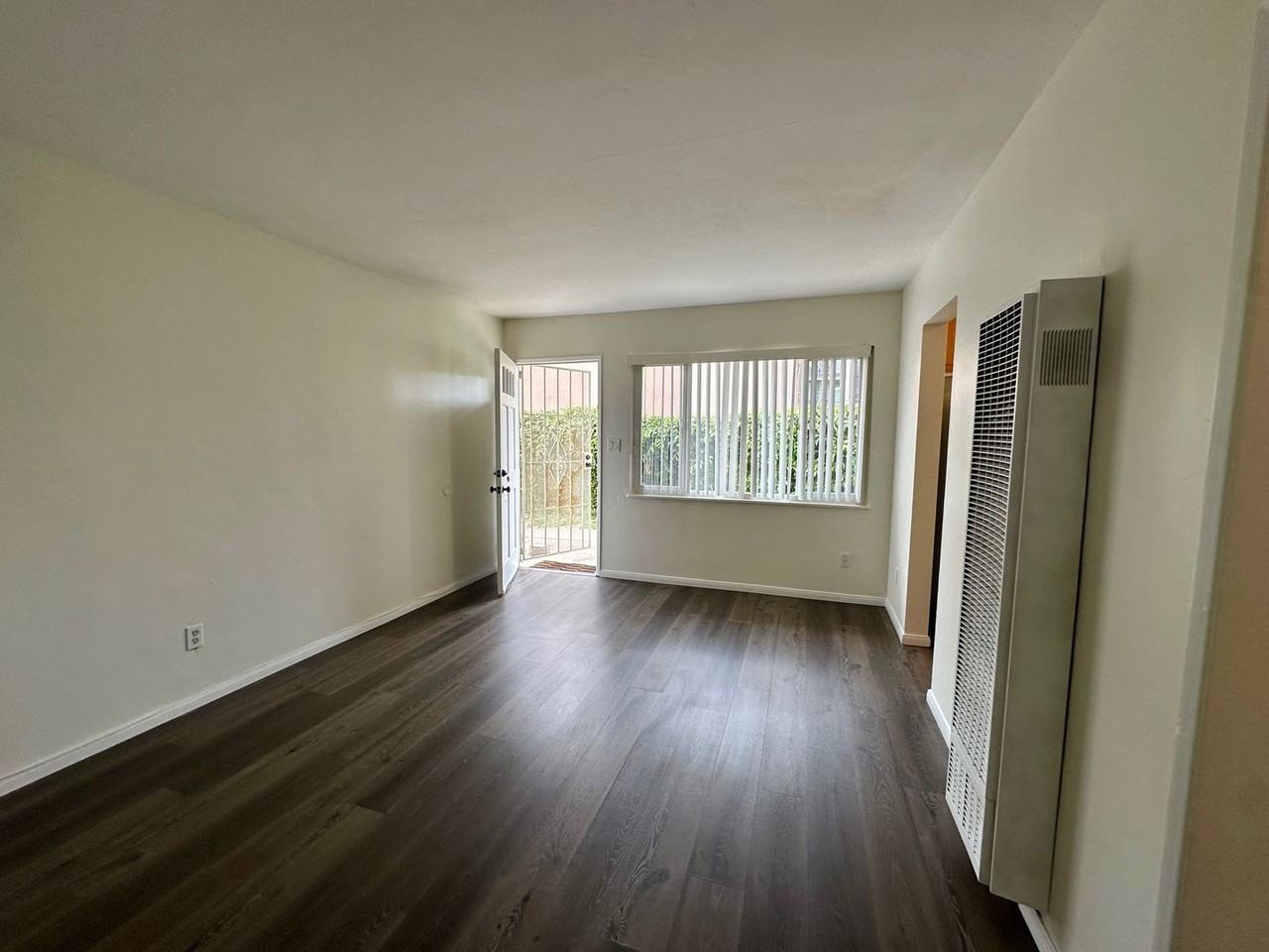 5609 Mildred St - Photo 6 of 23