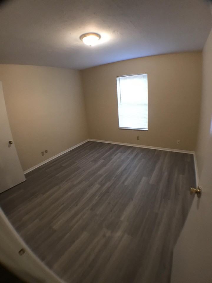 6809 Adrian Rd #B - Photo 2 of 7