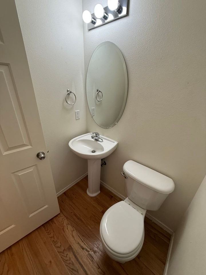 19572 Salmonberry Ct - Photo 3 of 27