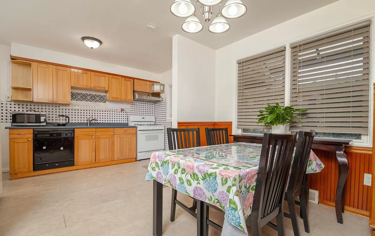 1745 Amuskai Rd - Photo 5 of 13