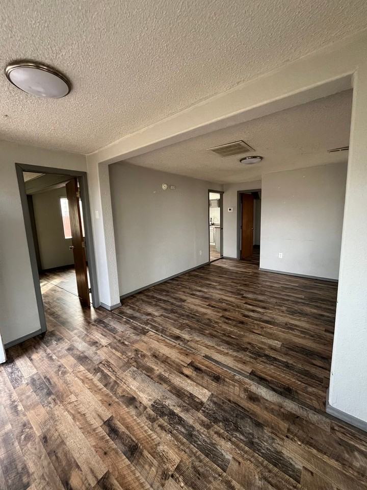 504 Fir Ave - Photo 2 of 17