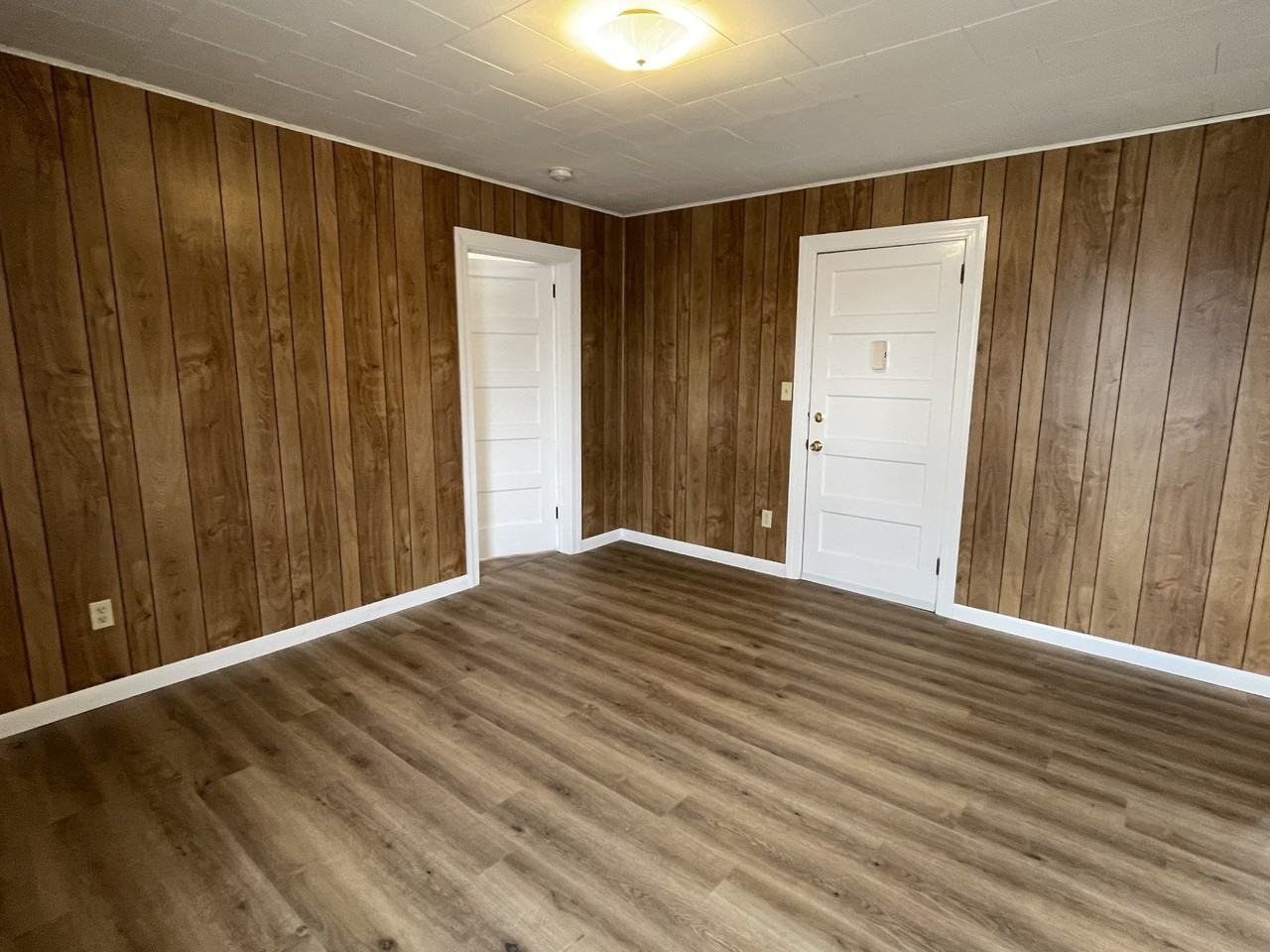 565 School St #1R - Photo 6 of 17