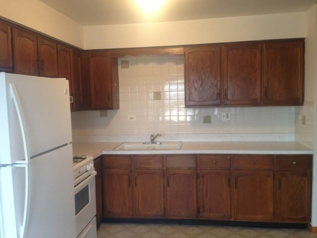 8065 W Grand Ave #10 - Photo 3 of 13