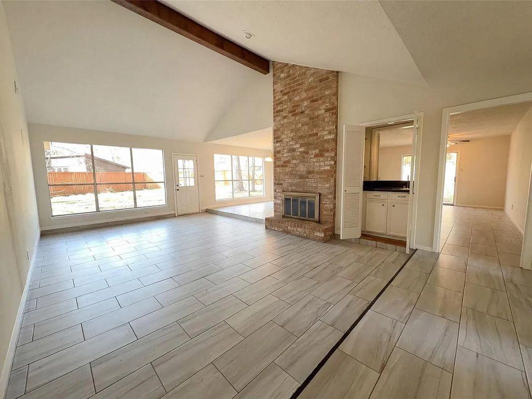 2411 Box Oak Pl - Photo 2 of 16