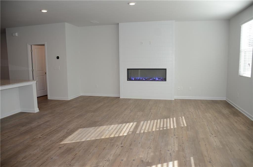 1331 Point Place Dr - Photo 5 of 34