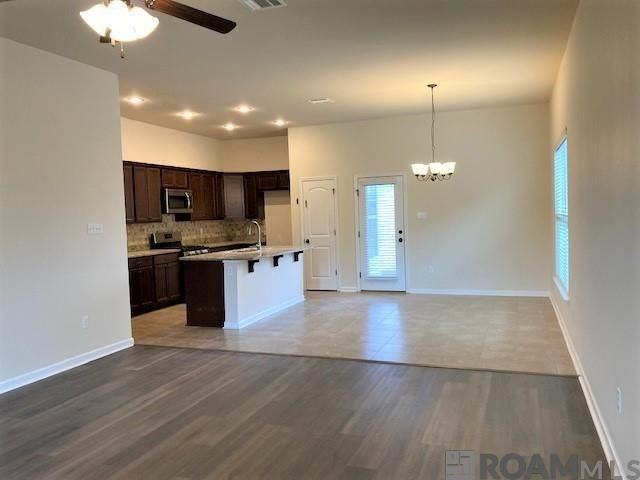 15389 Mossystone Dr - Photo 2 of 8