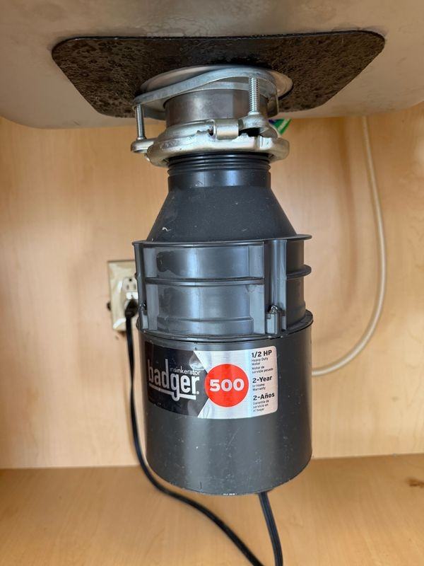 171 Capen St - Photo 4 of 17