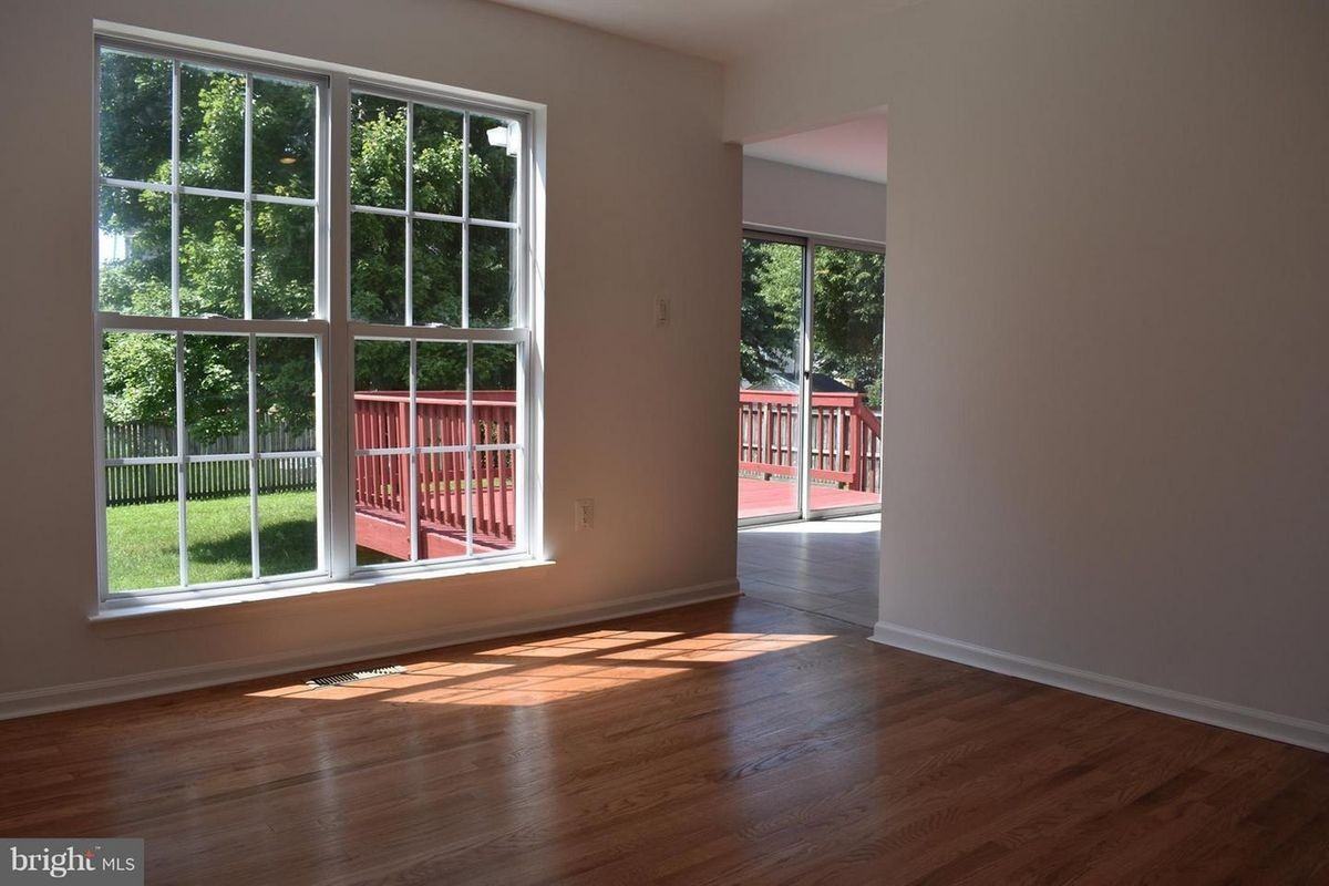 7205 Ballantrae Ct - Photo 3 of 22