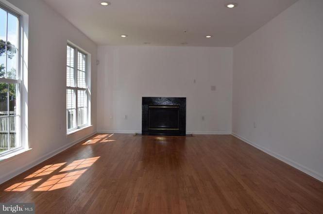 7205 Ballantrae Ct - Photo 5 of 22