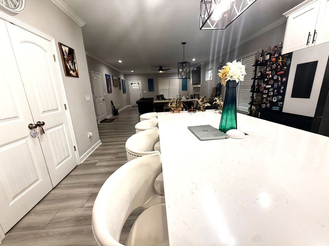 1614 Hawthorne Dr - Photo 4 of 47