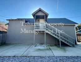 featured image of 1037 1/2 Johnson St