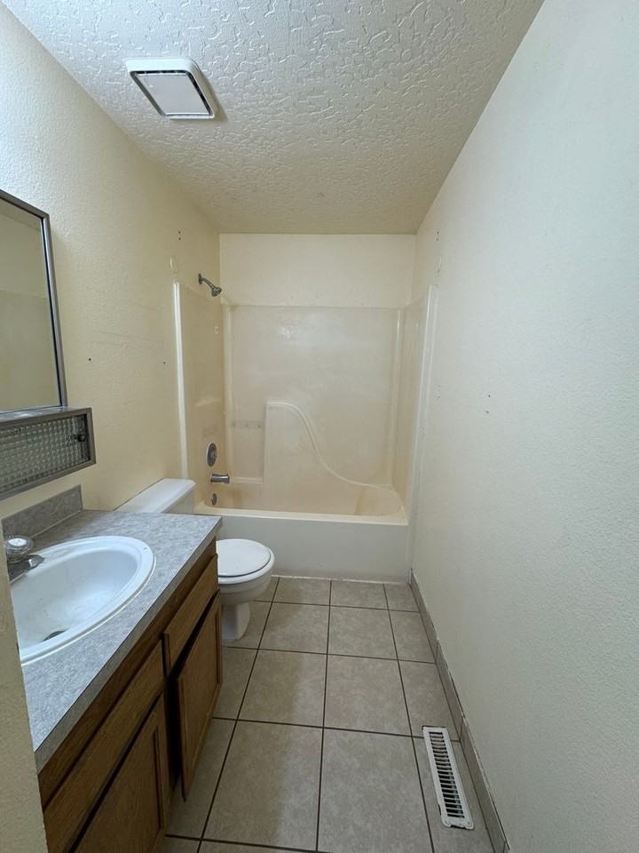 S Holly St - Photo 5 of 7