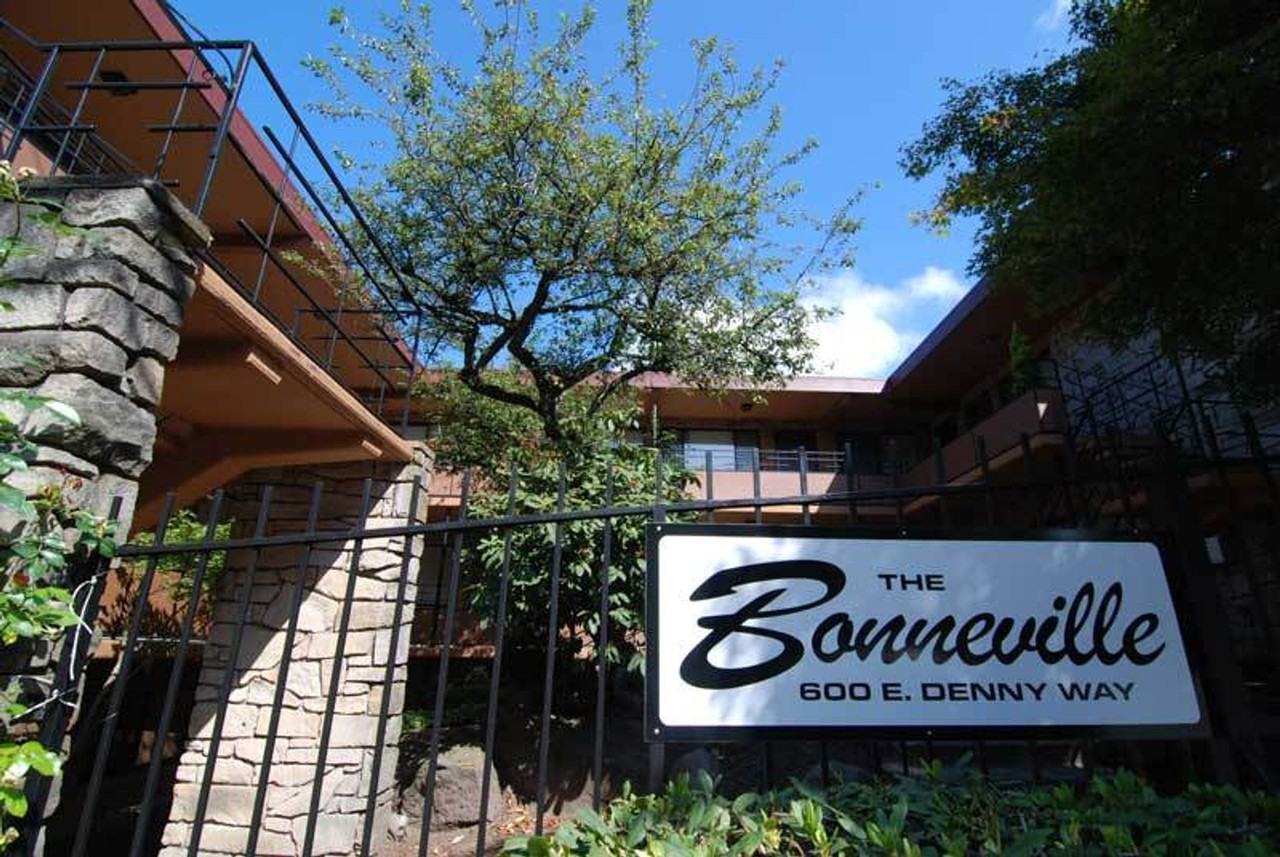 Bonneville Apartments - Photo 4 of 24