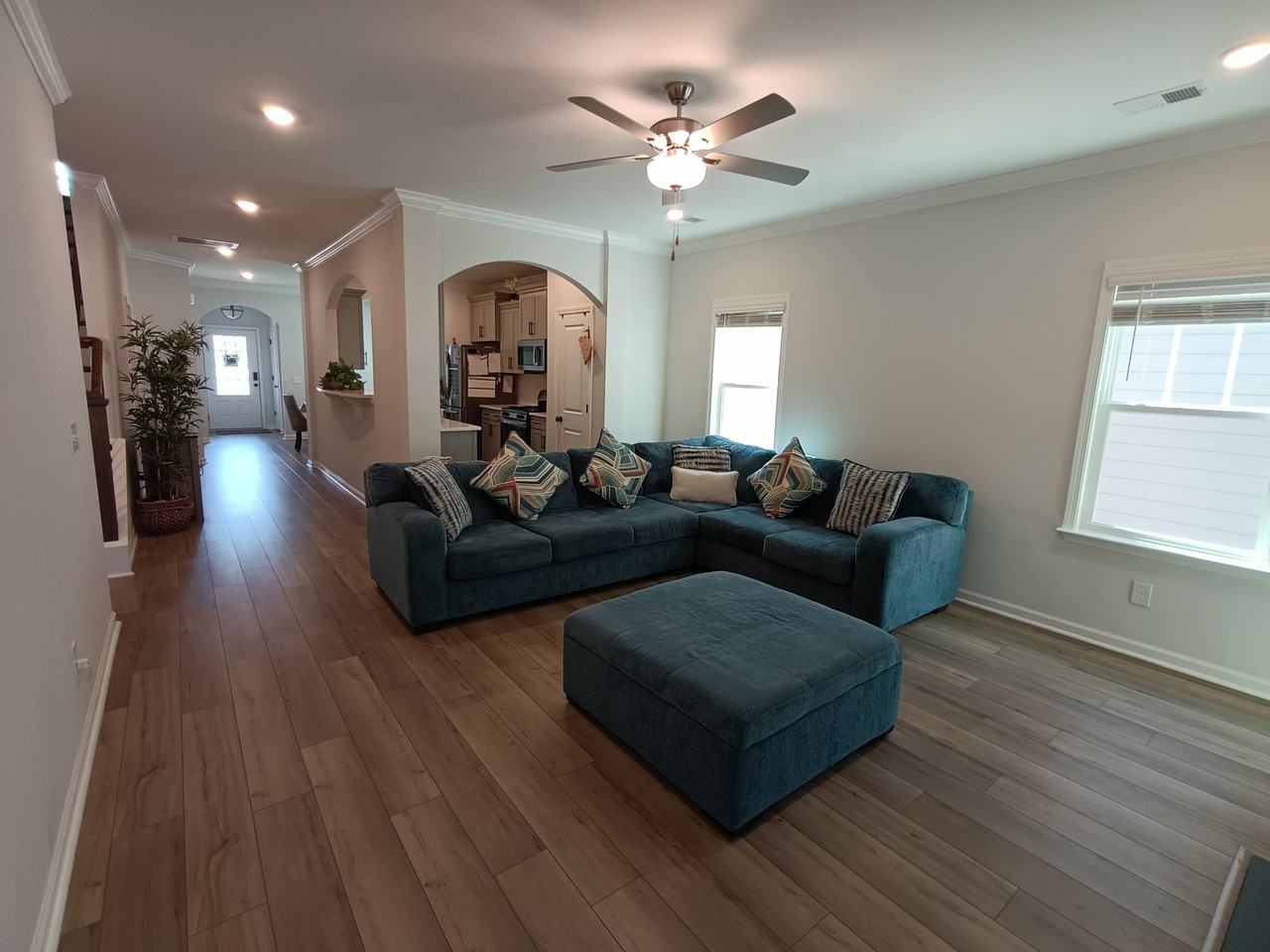 19 Tansey Ct - Photo 4 of 31