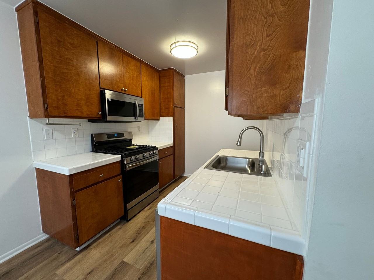 5650 Fair Ave - Photo 6 of 50