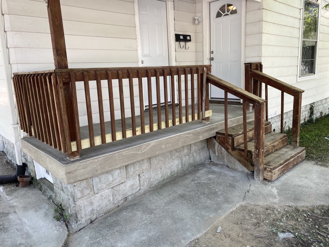 2322 Fairmont Ave - Photo 2 of 11