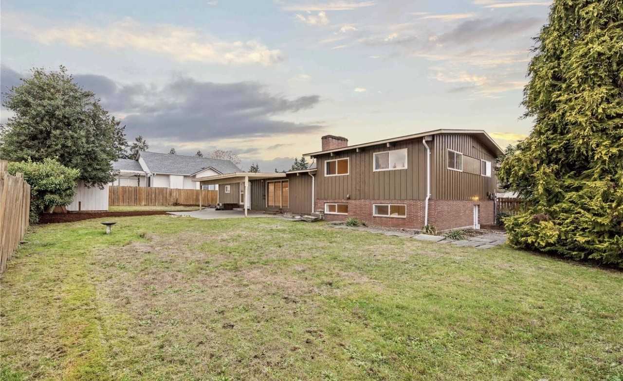 616 117th St S - Photo 2 of 5