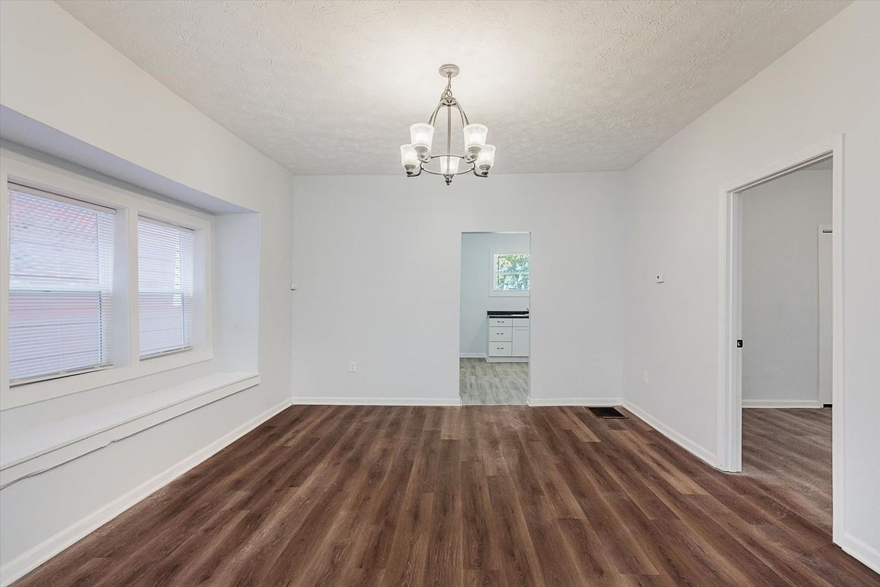 906 N Parker Ave - Photo 6 of 16