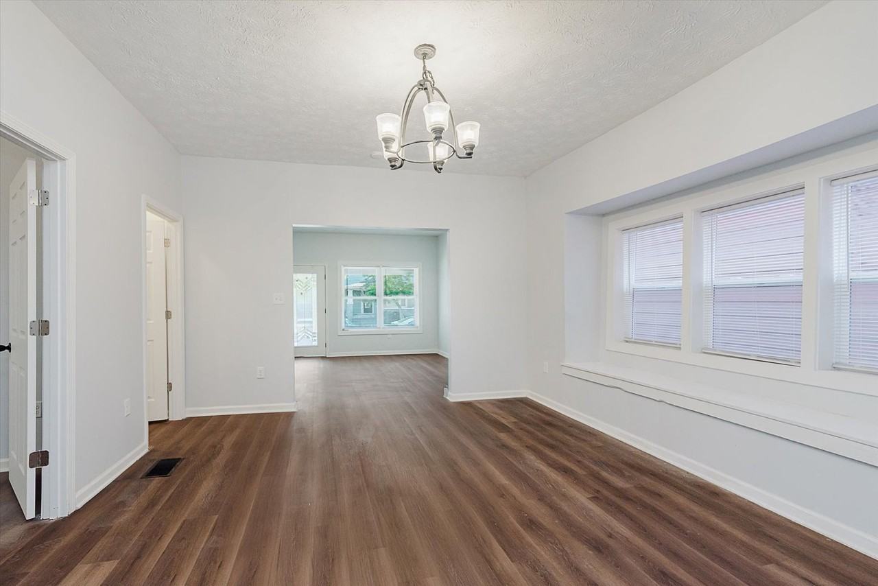 906 N Parker Ave - Photo 7 of 16