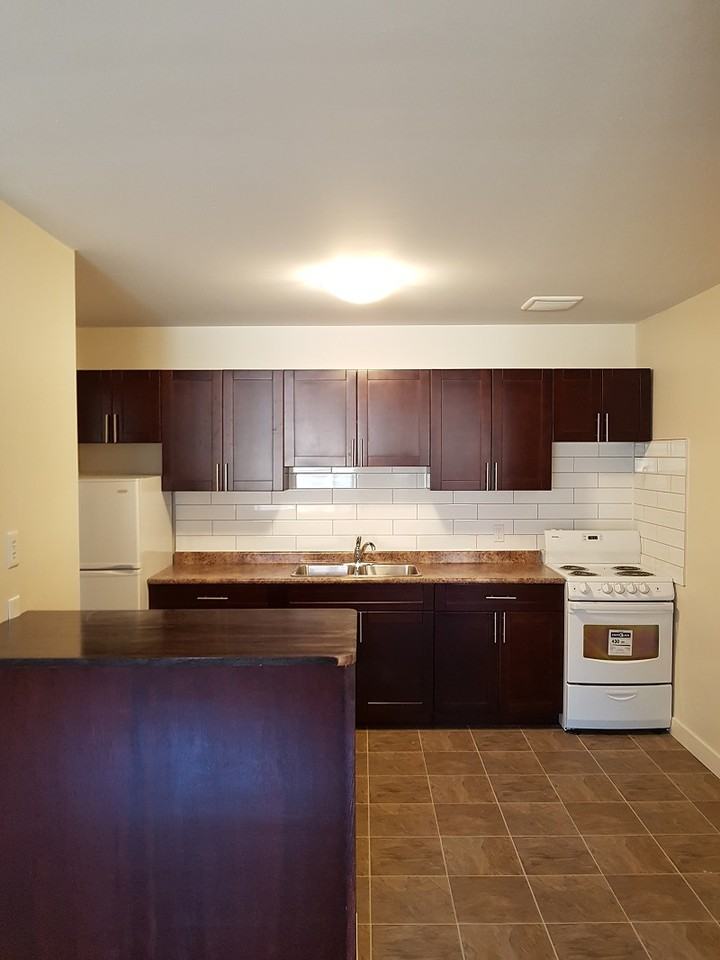 304 Stradbrook - Photo 2 of 9