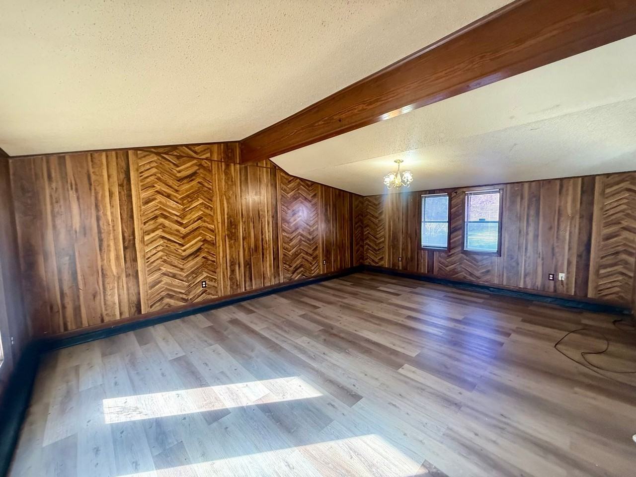 1937 Edgewood St - Photo 2 of 12