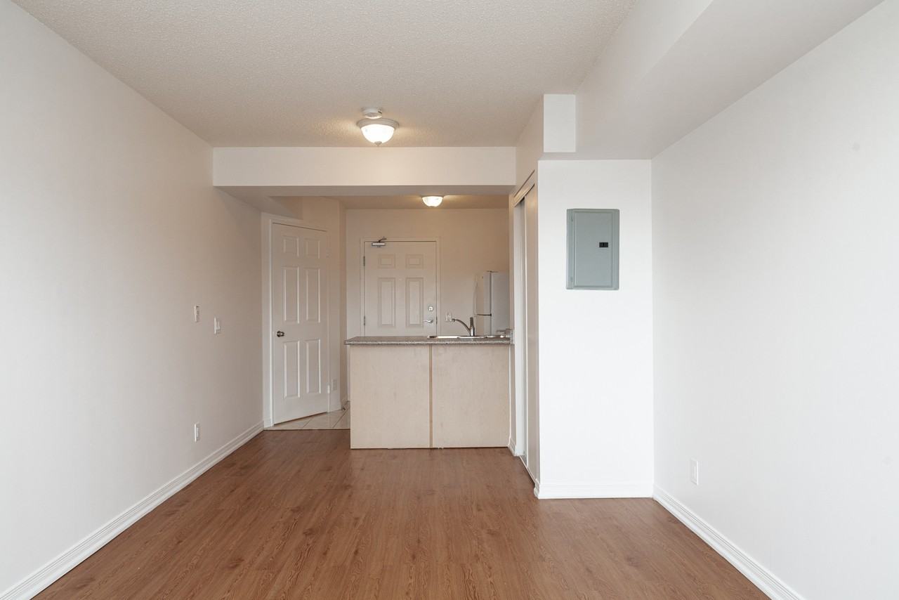 333 Sidney Belsey - Photo 3 of 10