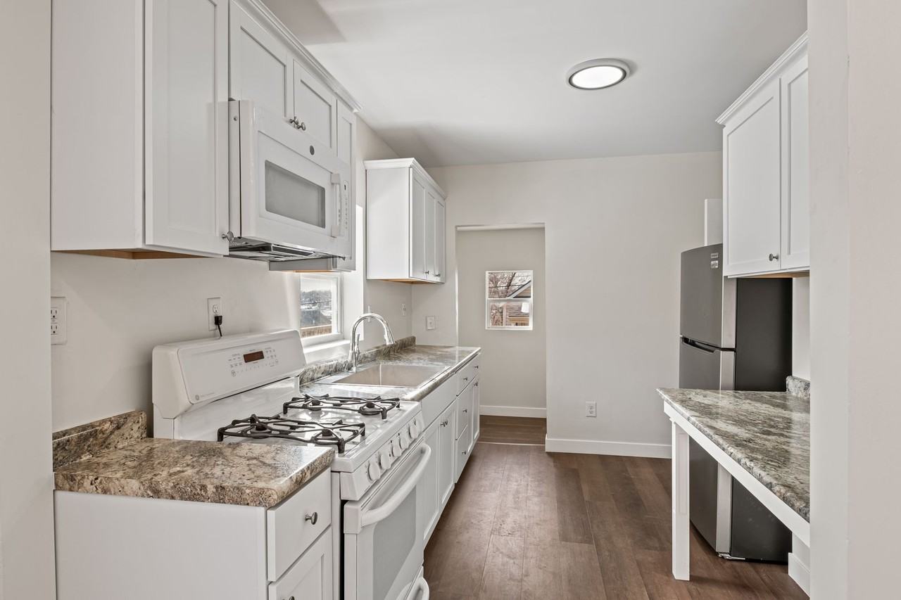 5422 S 23rd St - Photo 5 of 12