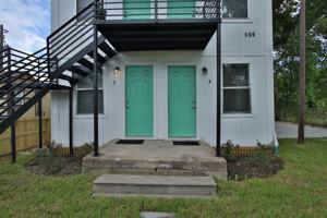 featured image of 505 1/2 E 32nd St