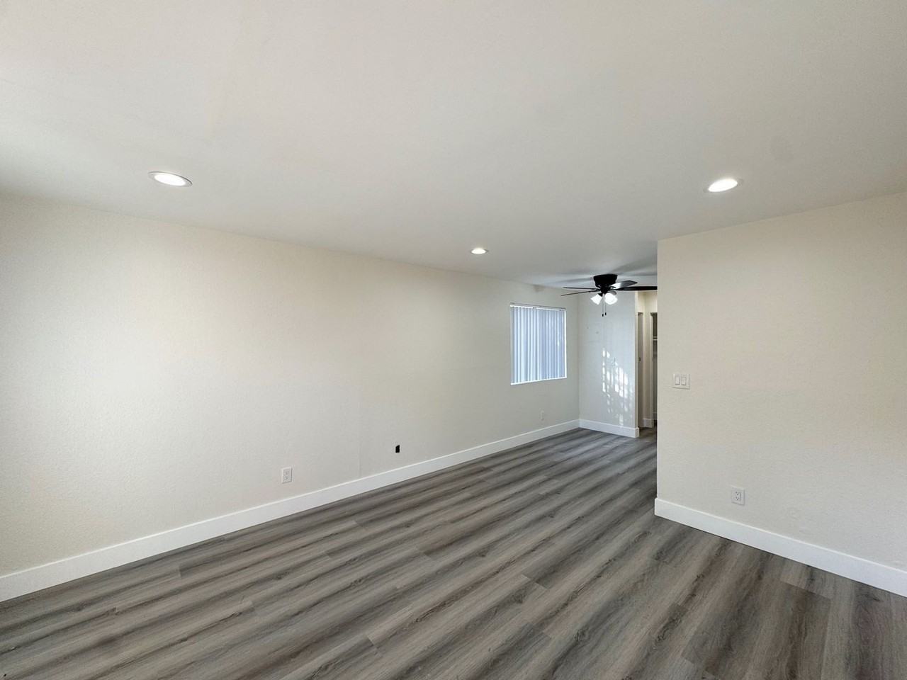 6911 Woodley Ave. - Photo 3 of 20