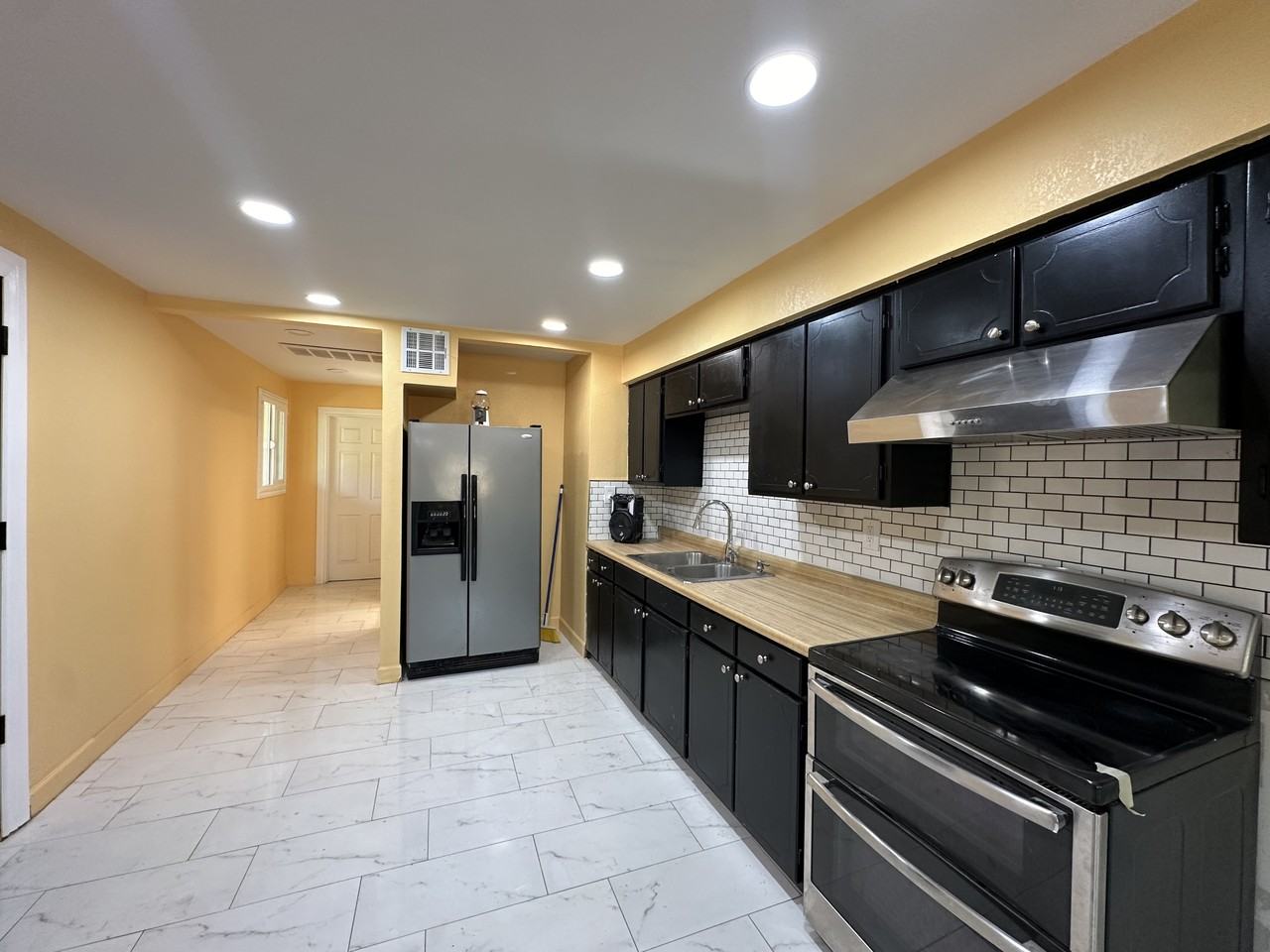 3131 W Baseline Rd - Photo 5 of 6