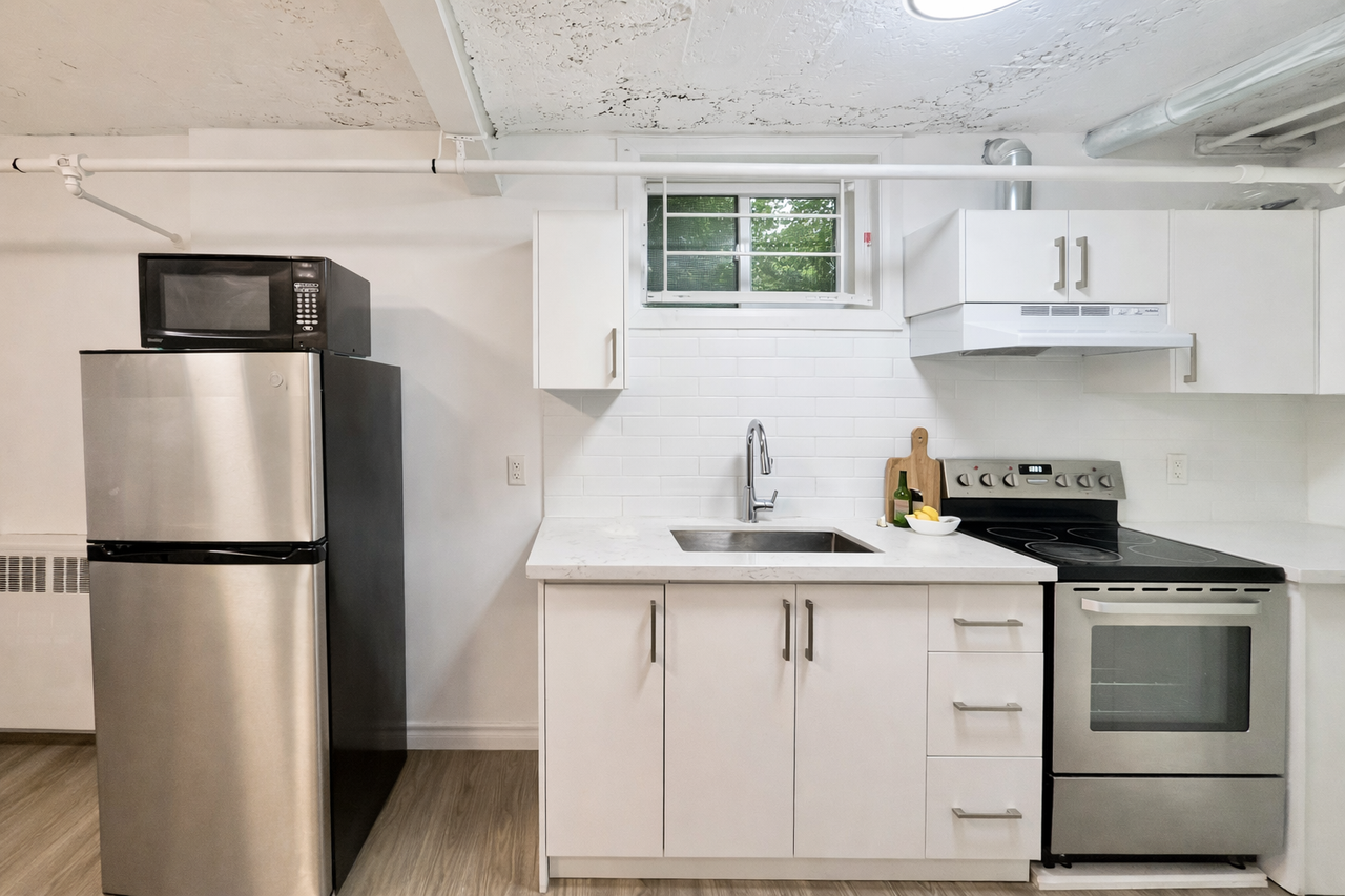 386 Plains Road - Photo 3 of 15