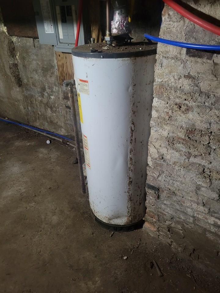 2710 W Antoinette St - Photo 4 of 31