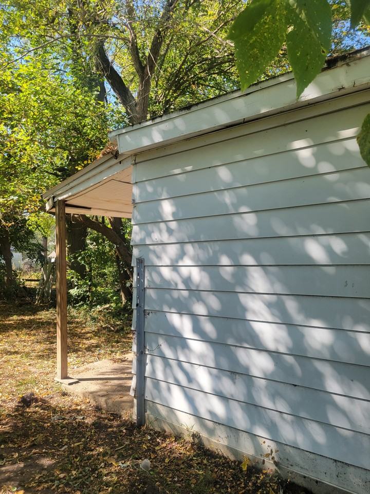 2710 W Antoinette St - Photo 7 of 31